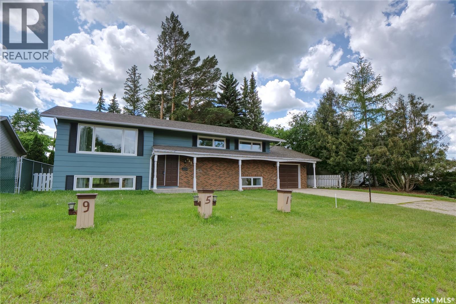 951 Grandview STREET W, Moose Jaw, Saskatchewan