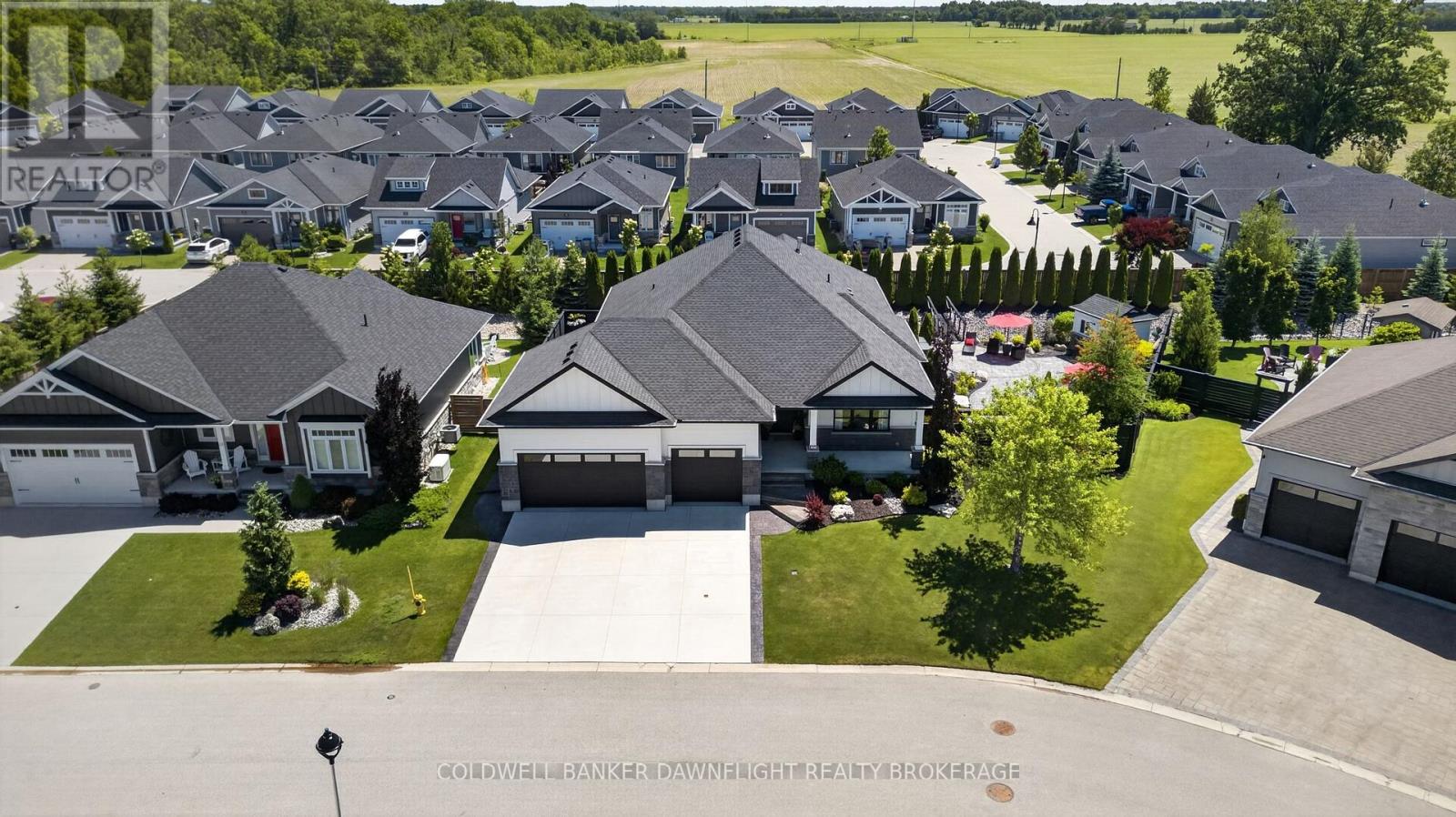 36 Erin Place, Lambton Shores, Ontario  N0M 1T0 - Photo 4 - X13495276