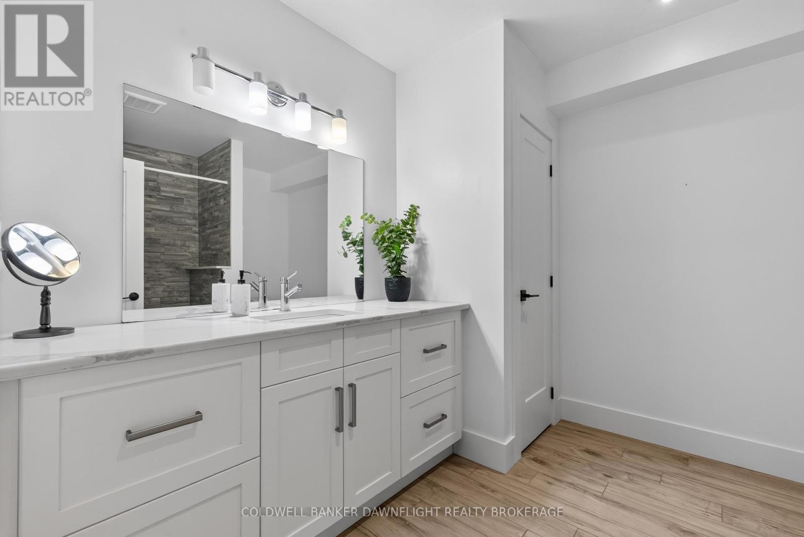 36 Erin Place, Lambton Shores, Ontario  N0M 1T0 - Photo 40 - X13495276