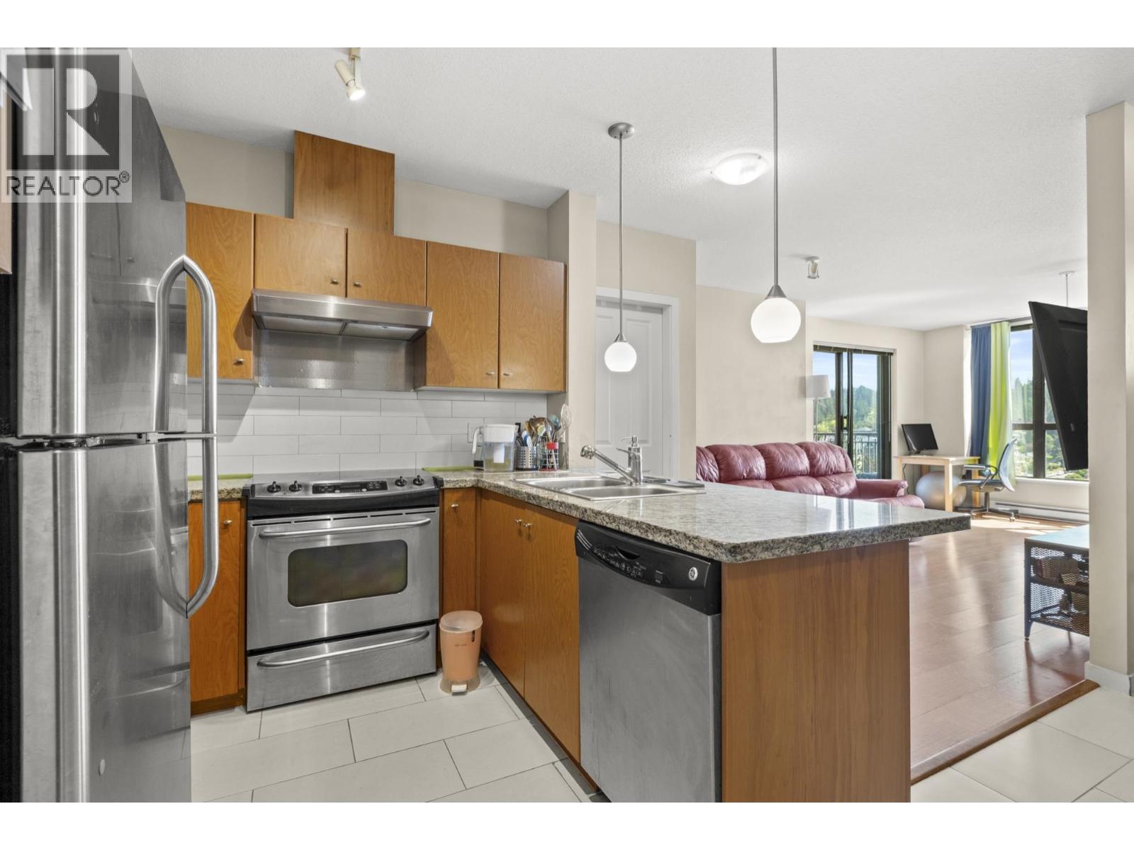 Listing image 6