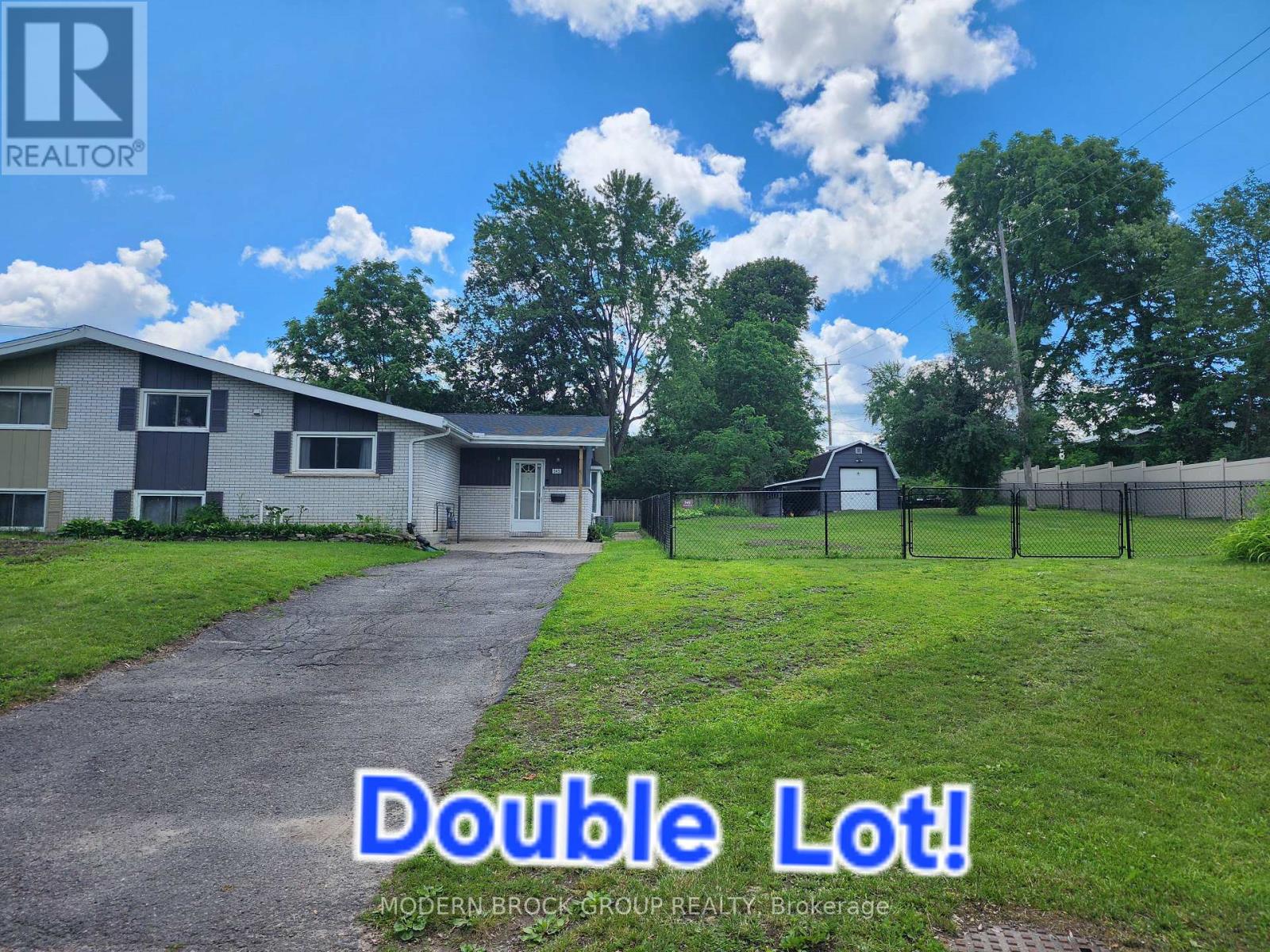 345 PEARL STREET W, Brockville, Ontario