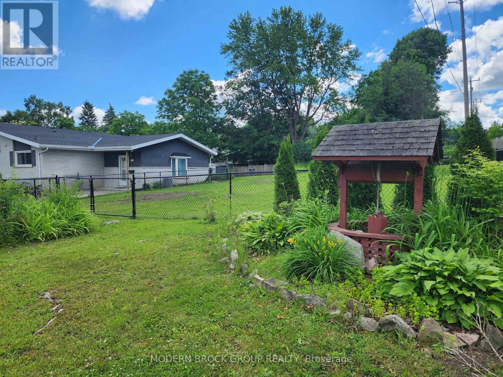 345 Pearl Street W, Brockville, Ontario  K6V 4E4 - Photo 2 - X13495444
