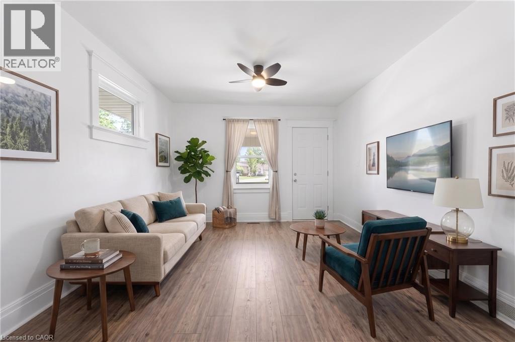 106 Carlton Street, St. Catharines, Ontario  L2R 1R3 - Photo 3 - 40842088