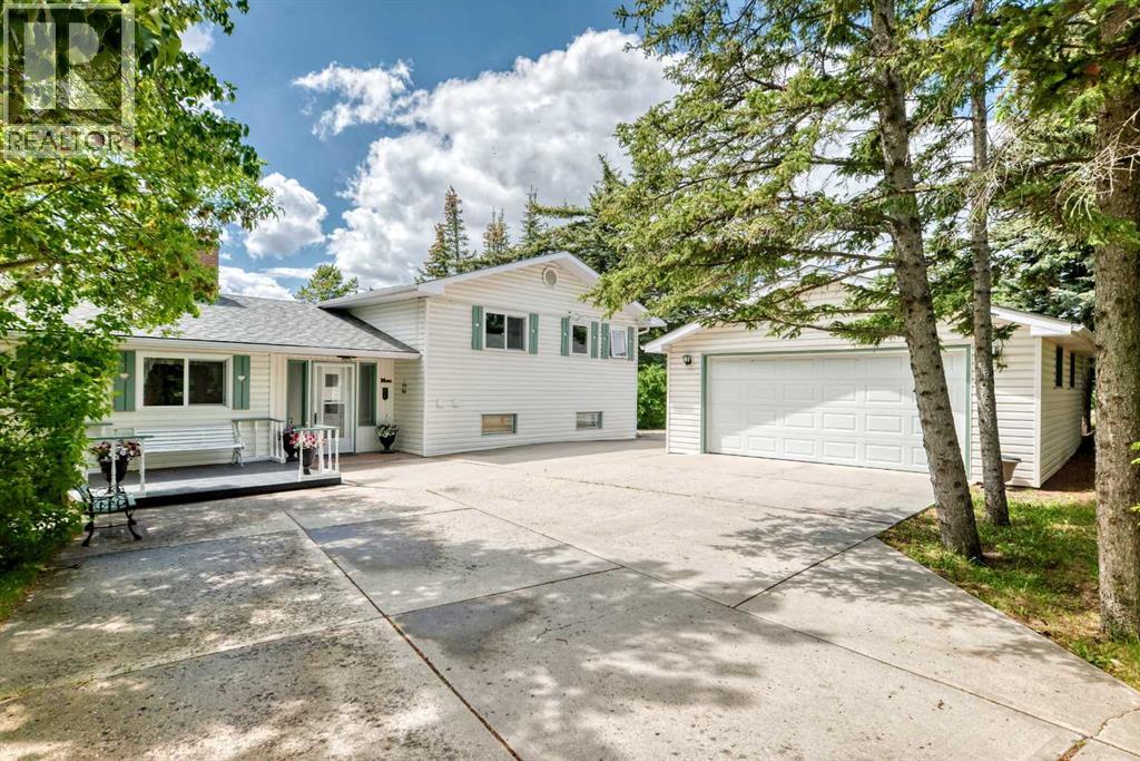 10737 Eamon Road Nw, Calgary, Alberta  T3G 5H2 - Photo 1 - A2307479