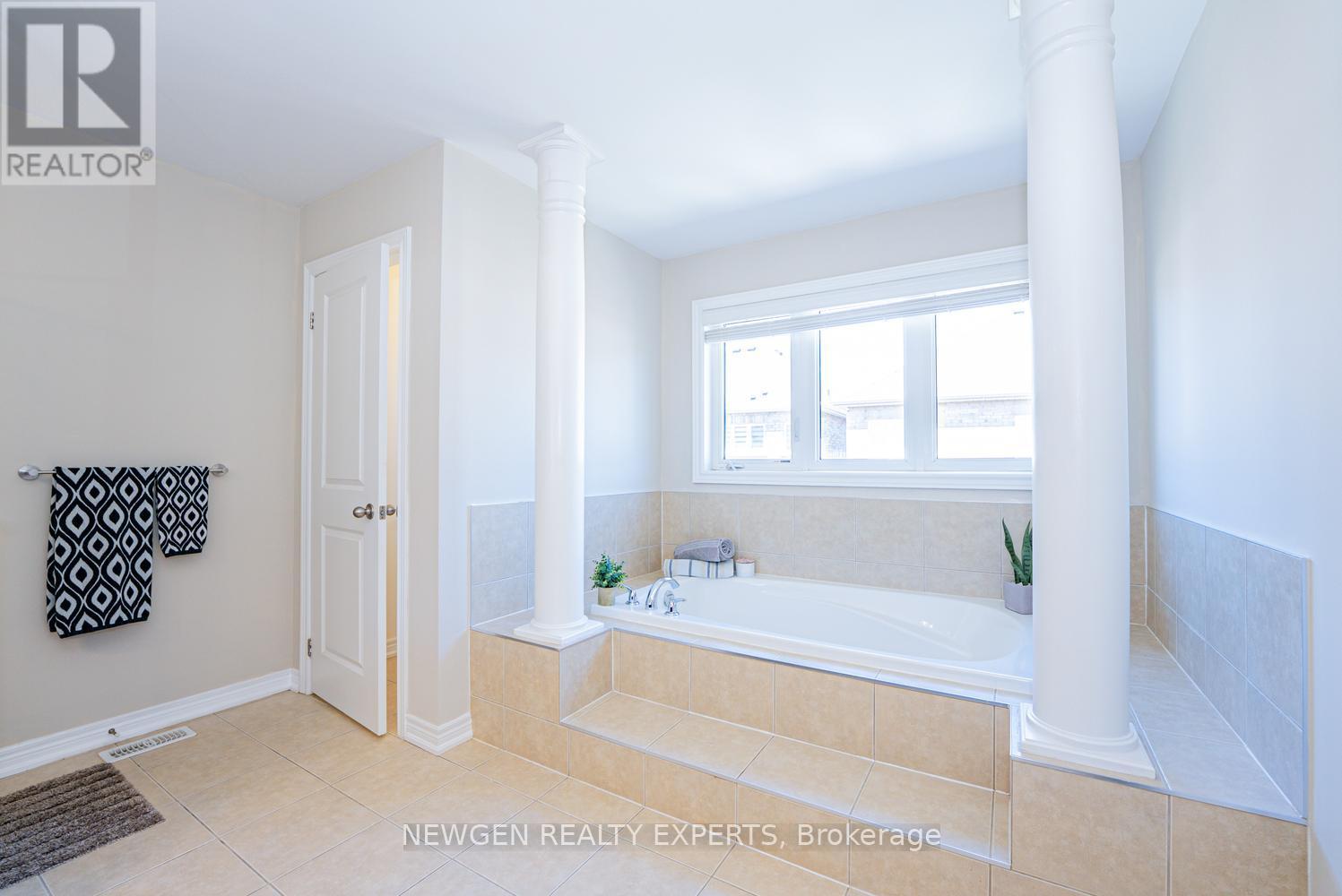 18 Foliage Drive, Brampton, Ontario  L7A 4M7 - Photo 29 - W13486856