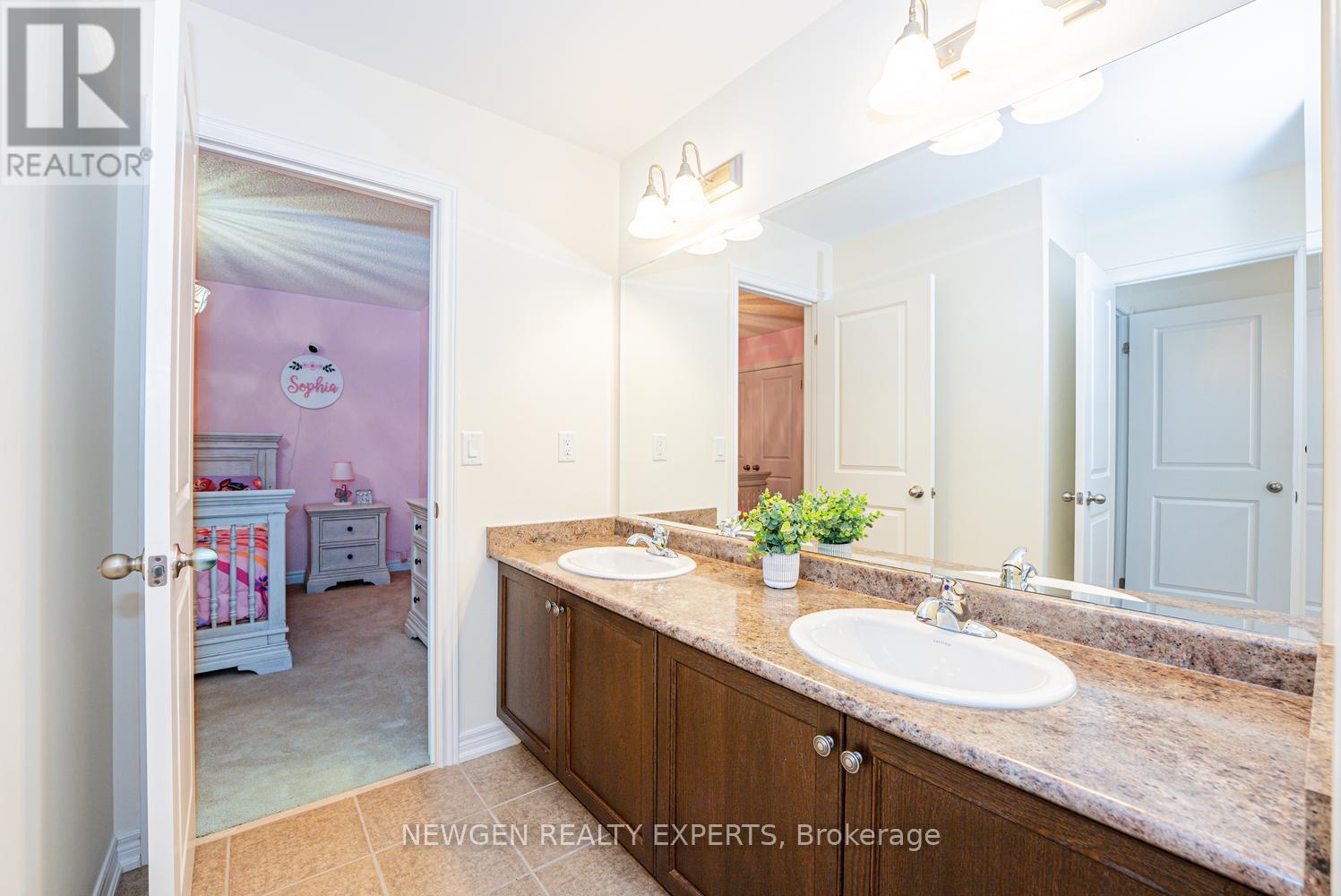 18 Foliage Drive, Brampton, Ontario  L7A 4M7 - Photo 38 - W13486856