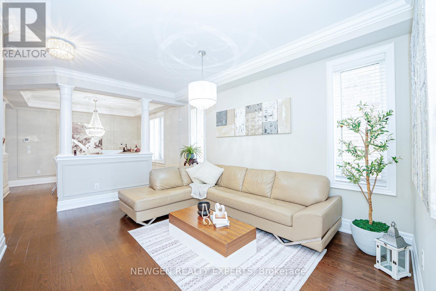 18 Foliage Drive, Brampton, Ontario  L7A 4M7 - Photo 7 - W13486856