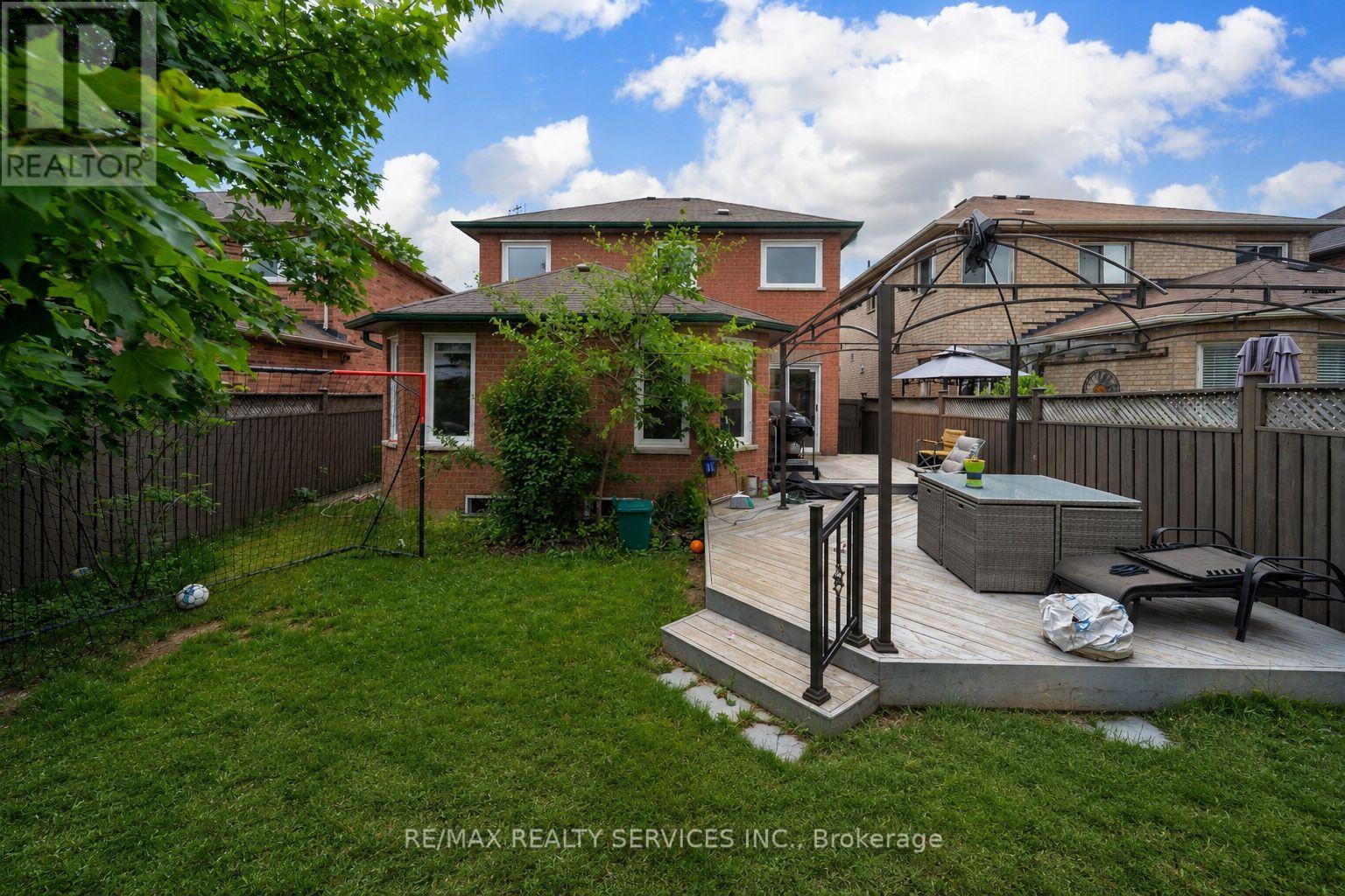 17 National Crescent, Brampton, Ontario  L7A 1H1 - Photo 46 - W13493054