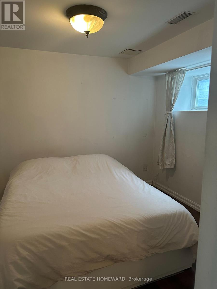 Basement - 66 Mackenzie Crescent, Toronto, Ontario  M6J 1T1 - Photo 13 - C13495208