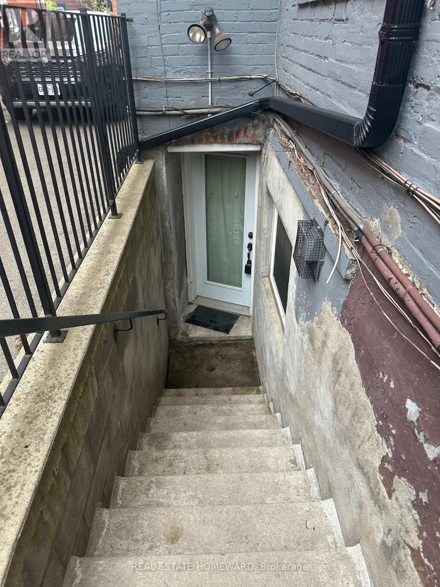 Basement - 66 Mackenzie Crescent, Toronto, Ontario  M6J 1T1 - Photo 15 - C13495208