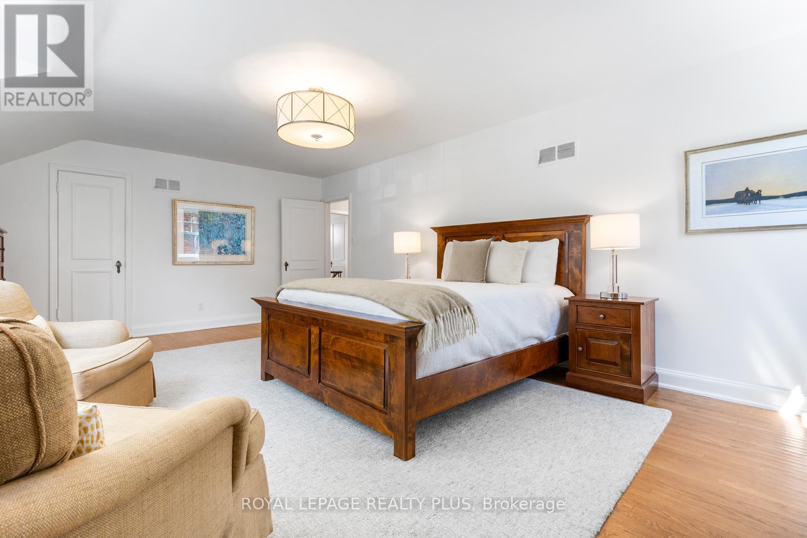 42 Edgemore Drive, Toronto, Ontario  M8Y 2N3 - Photo 24 - W13488628