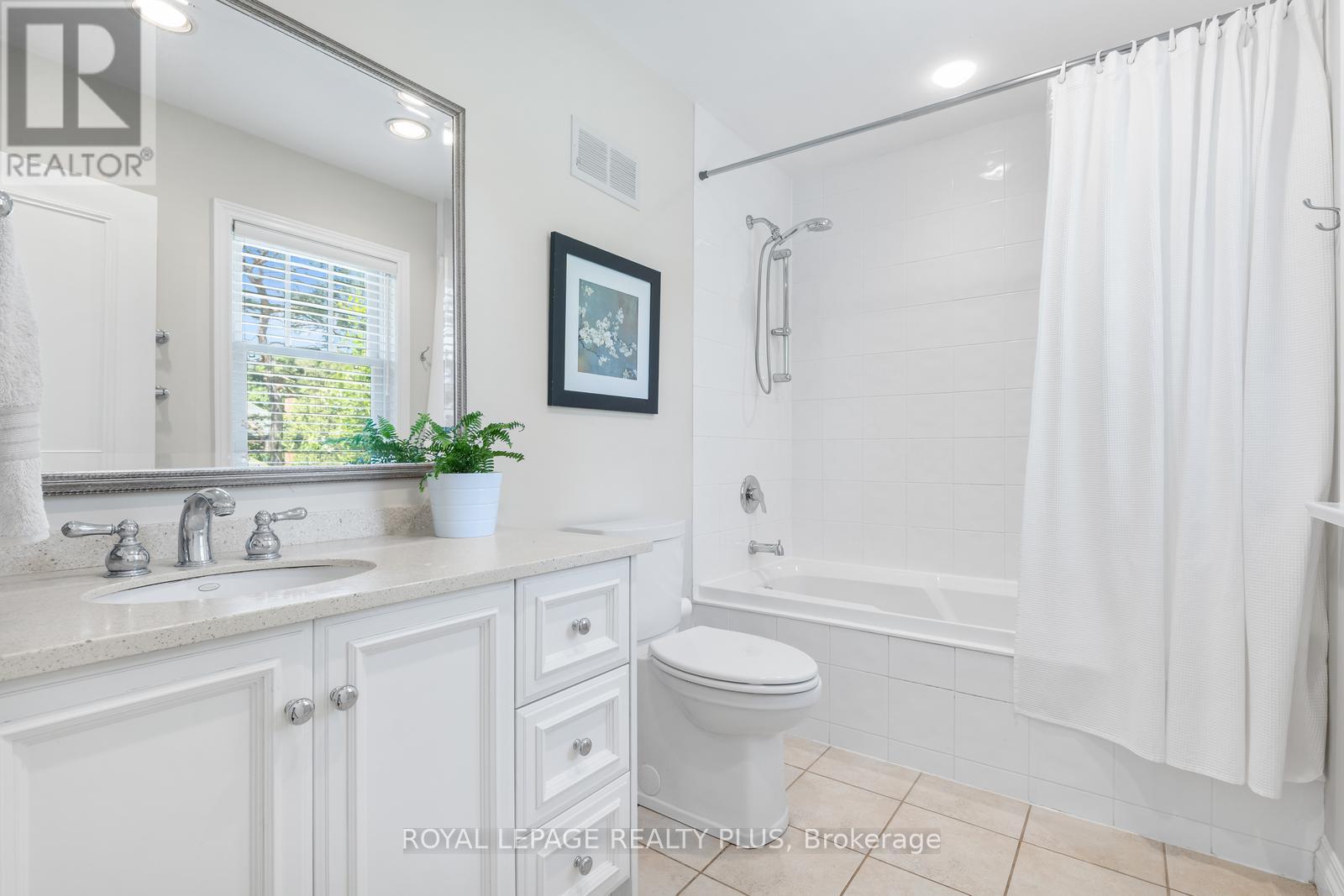 42 Edgemore Drive, Toronto, Ontario  M8Y 2N3 - Photo 25 - W13488628