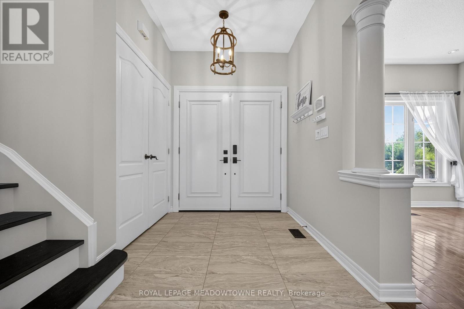 26 Callaghan Crescent, Halton Hills, Ontario  L7G 6A6 - Photo 8 - W13495374