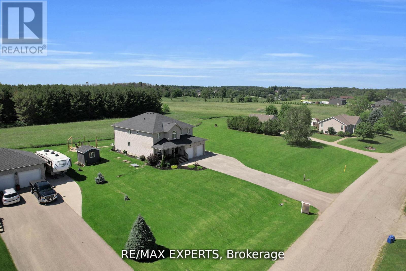 46 Scenic Drive, Mapleton, Ontario  N0G 1P0 - Photo 2 - X13495406