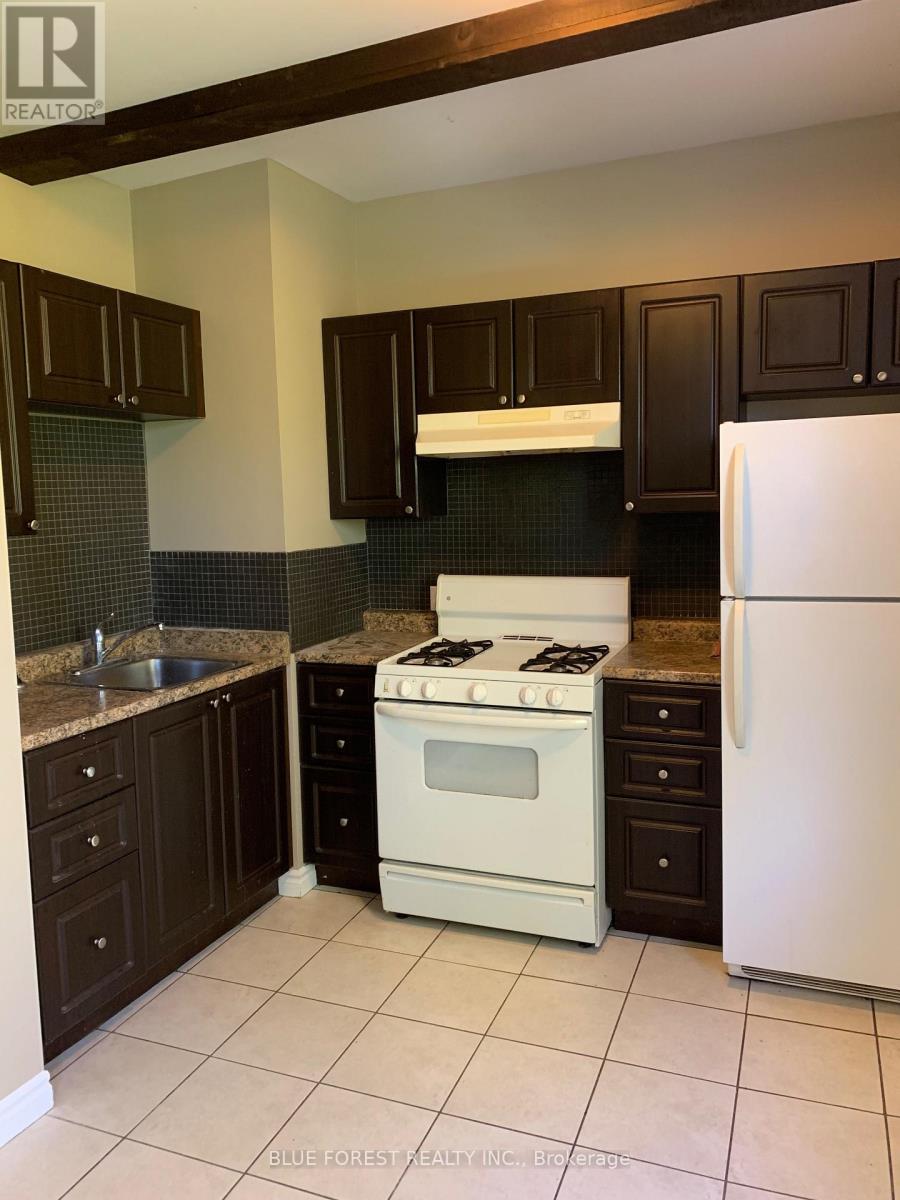 1 Waverley Place, London East, Ontario  N6B 2C3 - Photo 4 - X13495558