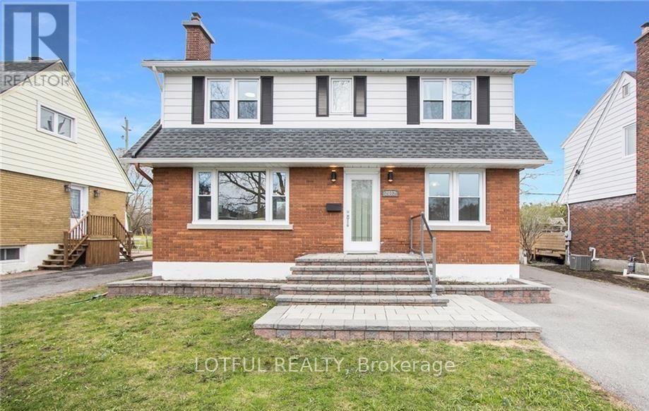 2012 DORVAL AVENUE, Ottawa, Ontario