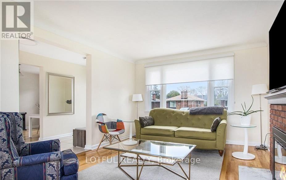 2012 Dorval Avenue, Ottawa, Ontario  K1G 2N8 - Photo 2 - X13495480