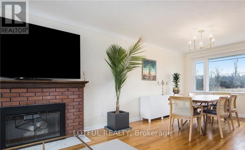 2012 Dorval Avenue, Ottawa, Ontario  K1G 2N8 - Photo 4 - X13495480