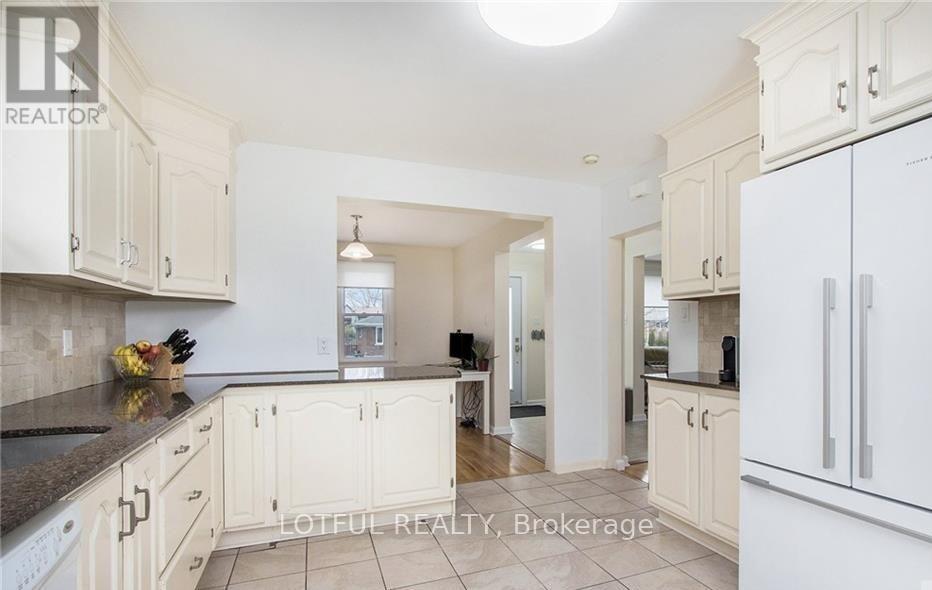 2012 Dorval Avenue, Ottawa, Ontario  K1G 2N8 - Photo 6 - X13495480
