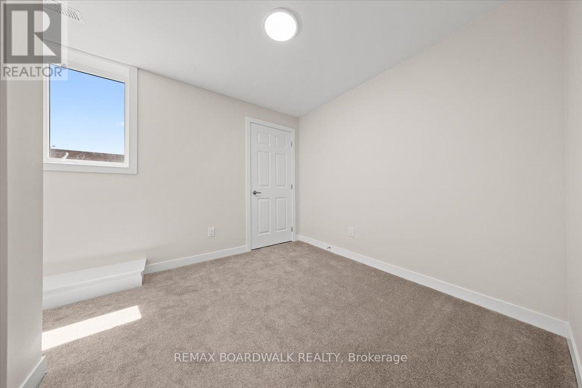 241 Lamarche Avenue, Ottawa, Ontario  K1W 0M5 - Photo 18 - X13495562