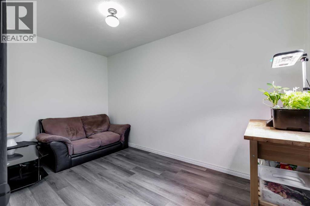 2906 17 Street Sw, Calgary, Alberta  T2T 4N5 - Photo 12 - A2318523