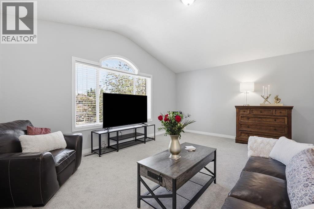 331 Millview Bay Sw, Calgary, Alberta  T2Y 3Y1 - Photo 19 - A2323816
