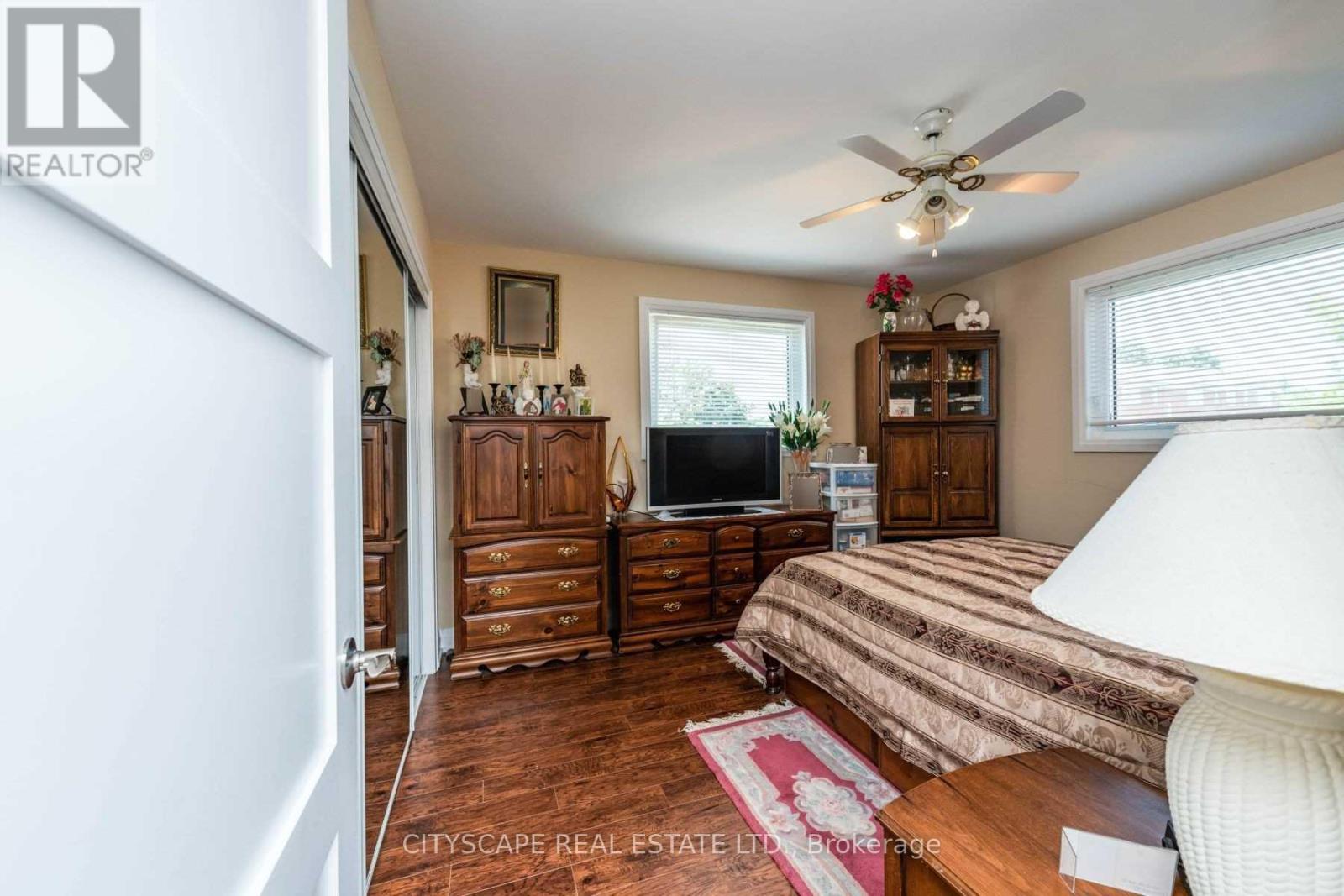 Upper - 2724 Lakeshore Boulevard W, Toronto, Ontario  M8V 1G8 - Photo 30 - W13491514