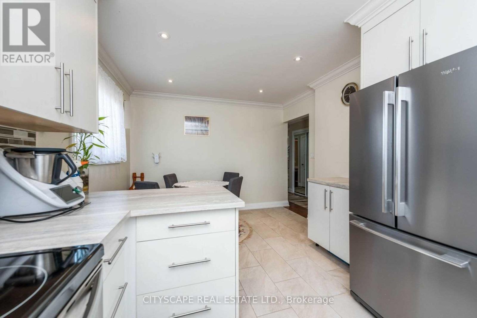 Upper - 2724 Lakeshore Boulevard W, Toronto, Ontario  M8V 1G8 - Photo 18 - W13491514