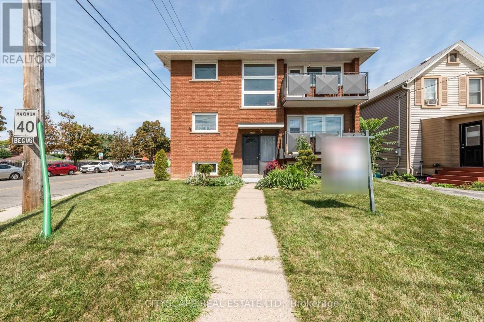 UPPER - 2724 LAKESHORE BOULEVARD W, Toronto, Ontario