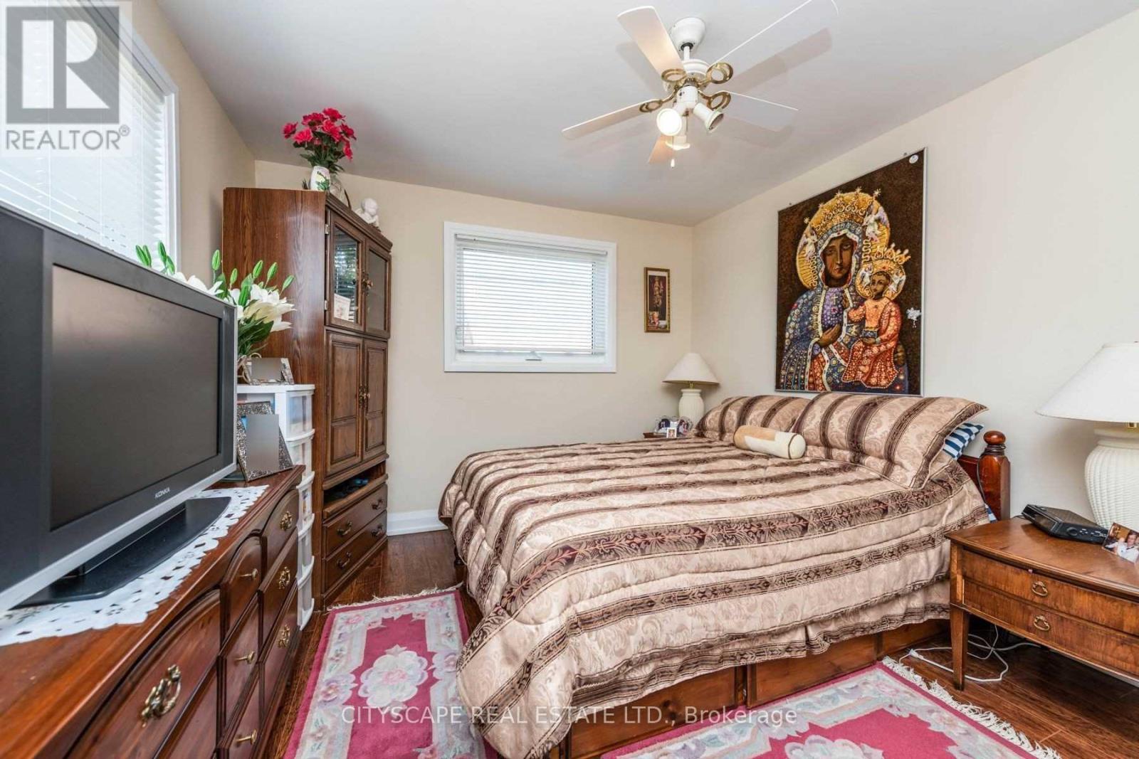 Upper - 2724 Lakeshore Boulevard W, Toronto, Ontario  M8V 1G8 - Photo 32 - W13491514