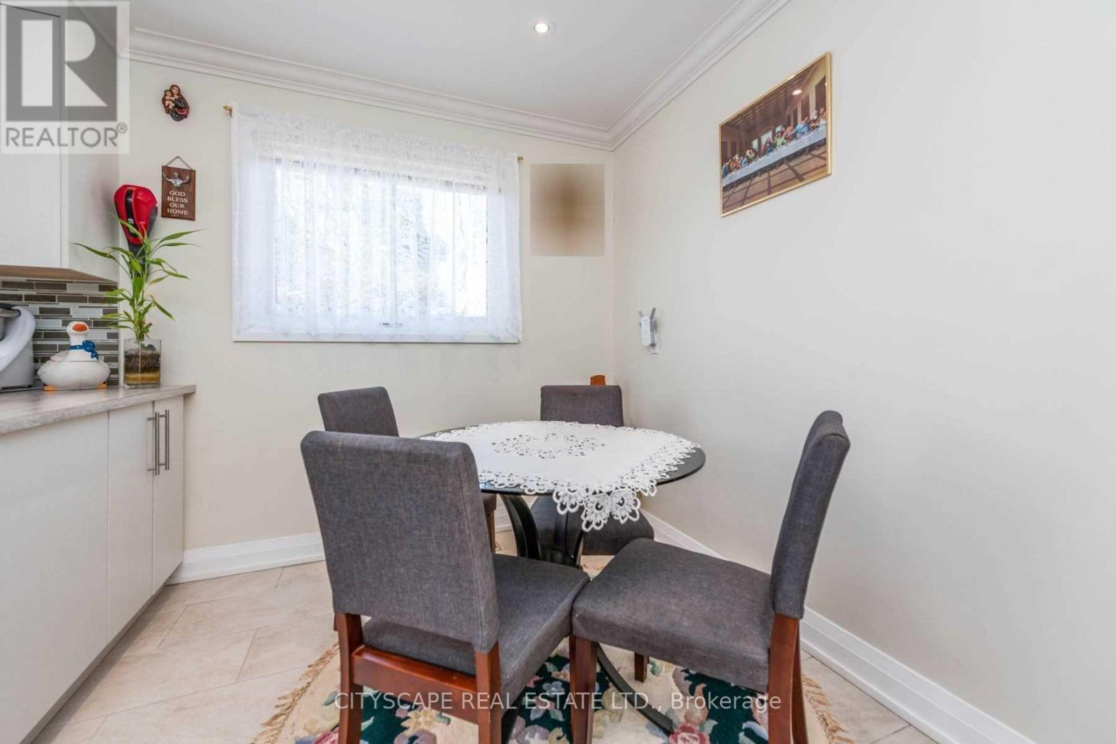Upper - 2724 Lakeshore Boulevard W, Toronto, Ontario  M8V 1G8 - Photo 14 - W13491514
