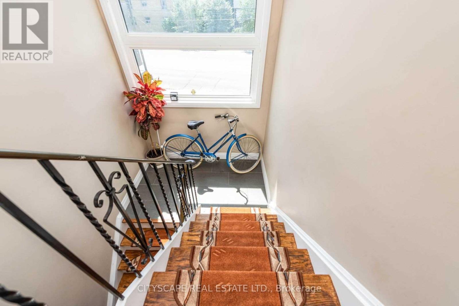 Upper - 2724 Lakeshore Boulevard W, Toronto, Ontario  M8V 1G8 - Photo 11 - W13491514