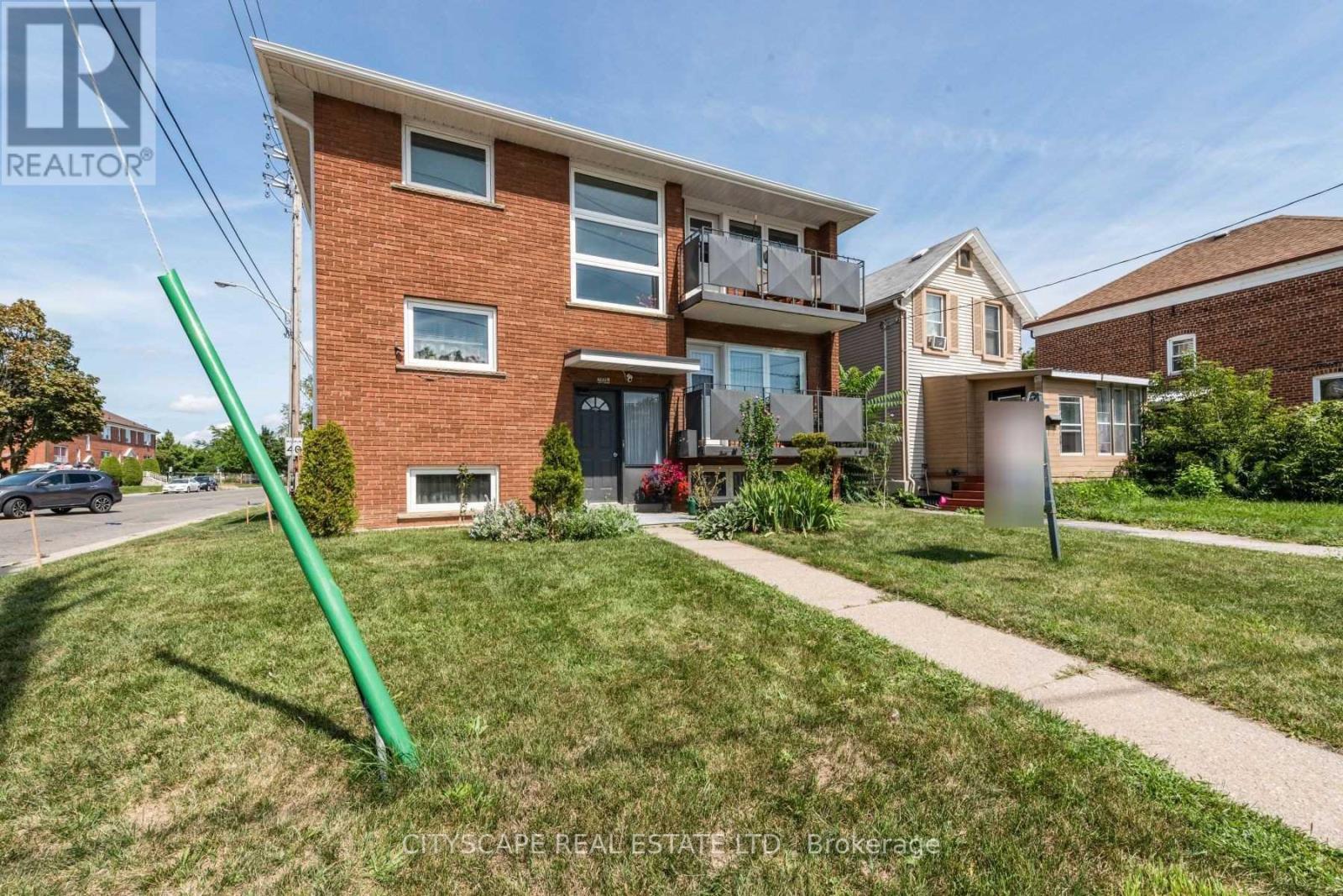 Upper - 2724 Lakeshore Boulevard W, Toronto, Ontario  M8V 1G8 - Photo 2 - W13491514