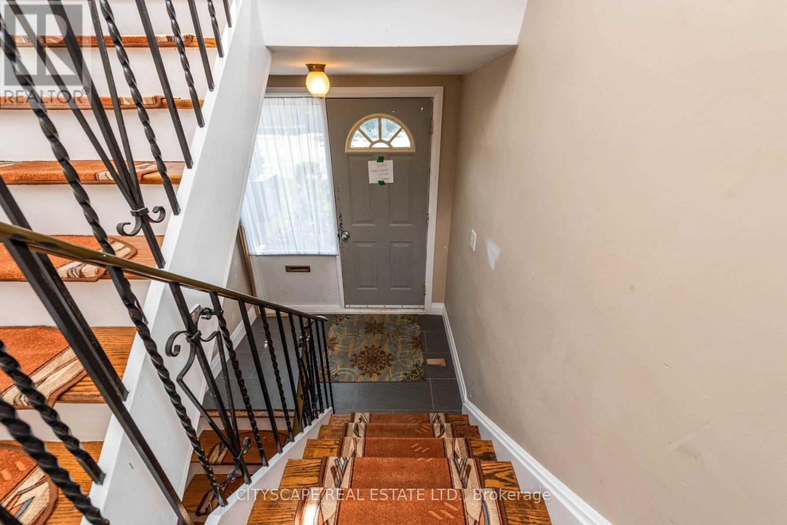 Upper - 2724 Lakeshore Boulevard W, Toronto, Ontario  M8V 1G8 - Photo 9 - W13491514