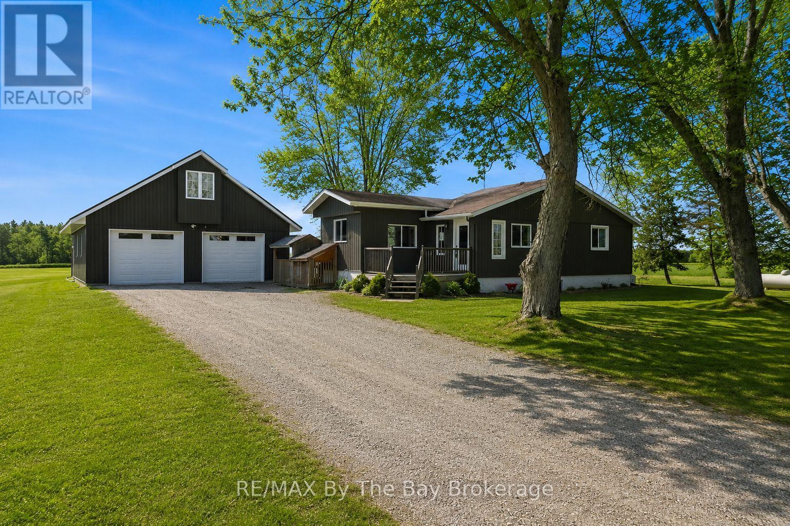 2533 FLOS 3 ROAD W, Springwater, Ontario