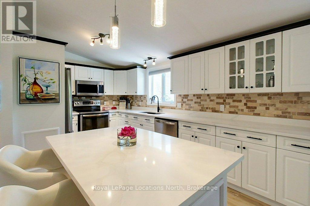 13 Pennsylvania Avenue, Wasaga Beach, Ontario  L9Z 3A8 - Photo 10 - S13495544