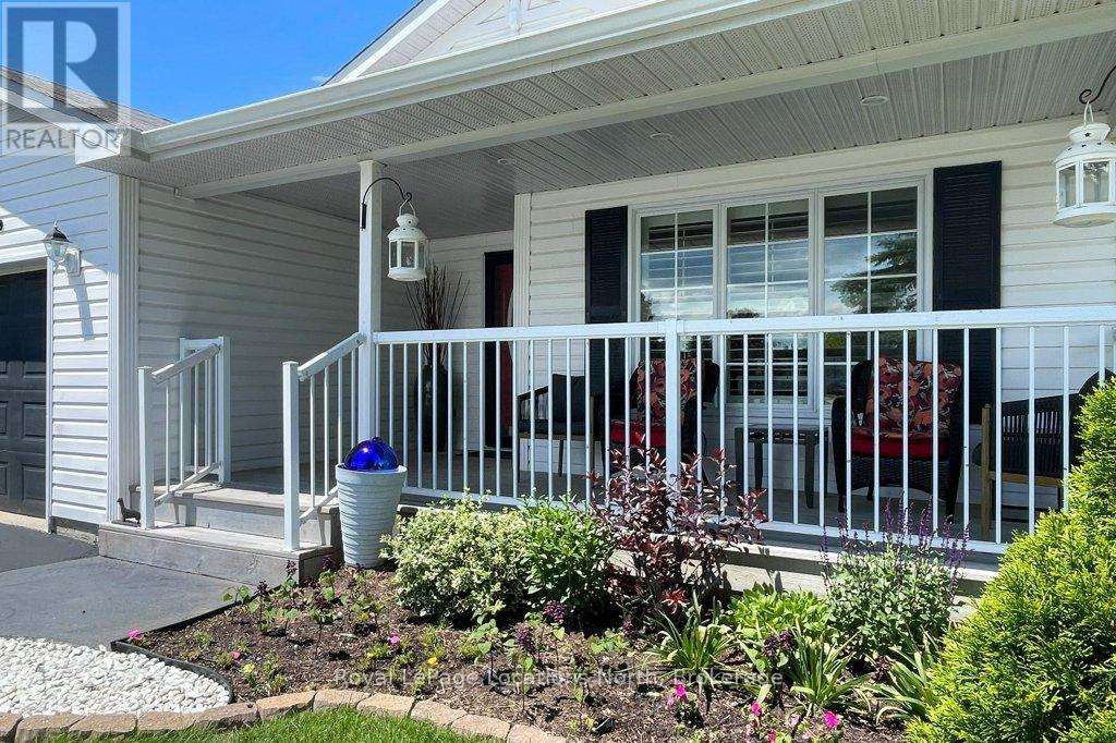 13 Pennsylvania Avenue, Wasaga Beach, Ontario  L9Z 3A8 - Photo 3 - S13495544
