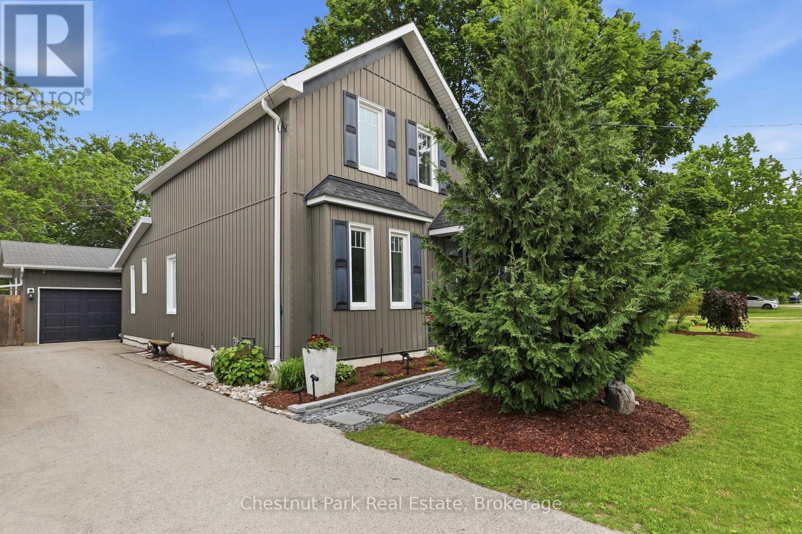 331 Oak Street, Collingwood, Ontario  L9Y 2Y4 - Photo 2 - S13495560