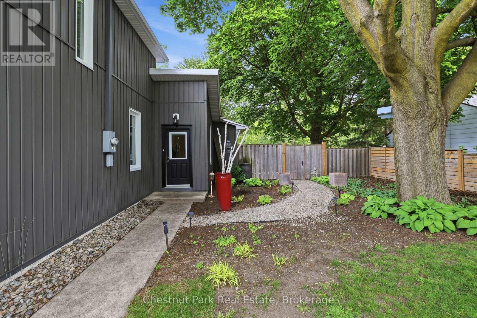 331 Oak Street, Collingwood, Ontario  L9Y 2Y4 - Photo 35 - S13495560