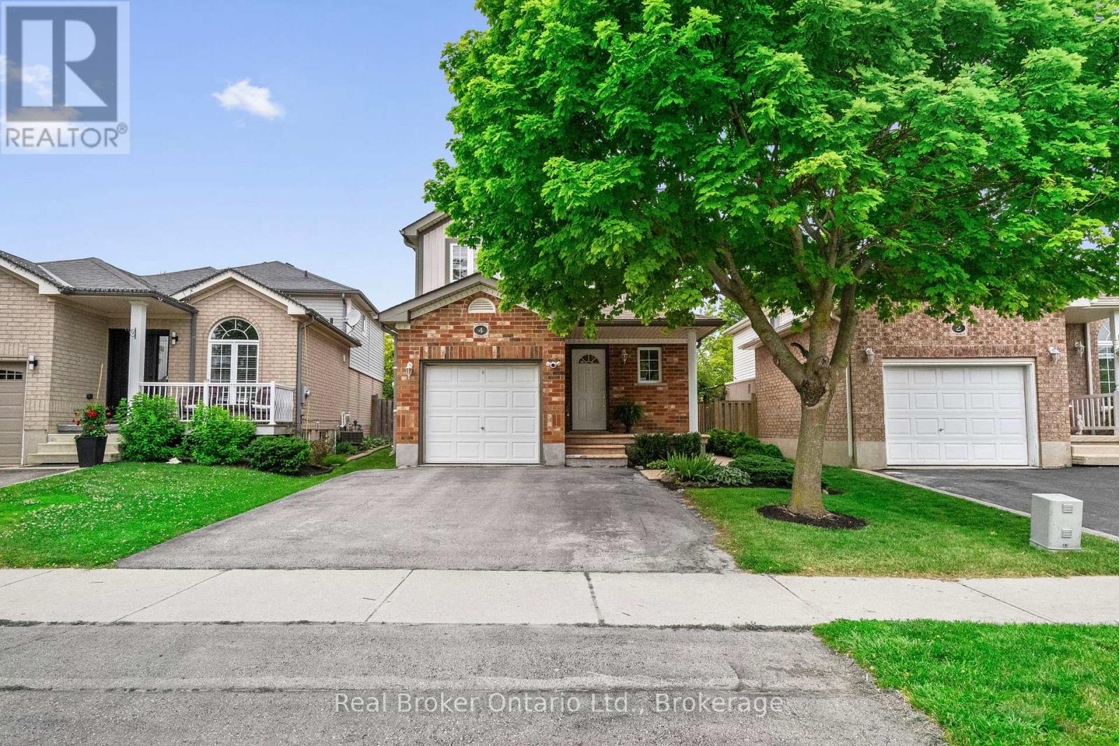 4 BEARDMORE CRESCENT, Halton Hills, Ontario
