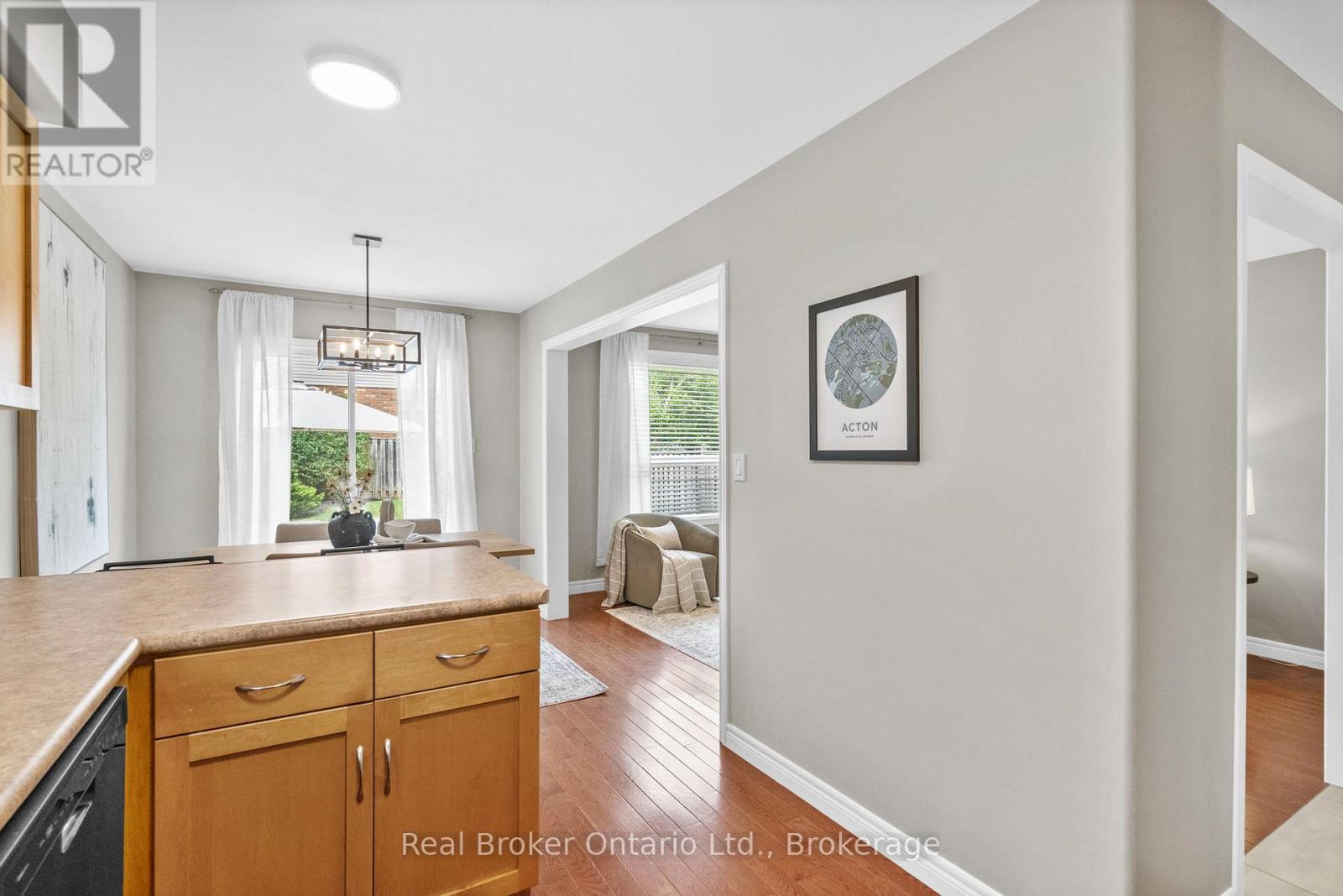 4 Beardmore Crescent, Halton Hills, Ontario  L7J 2Y9 - Photo 13 - W13495582