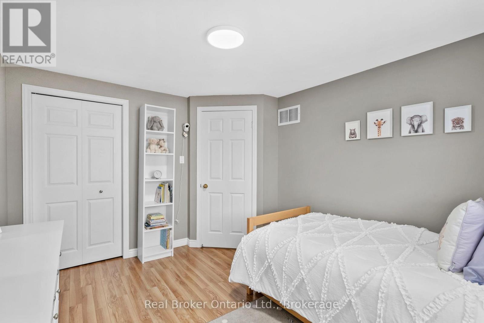 4 Beardmore Crescent, Halton Hills, Ontario  L7J 2Y9 - Photo 23 - W13495582