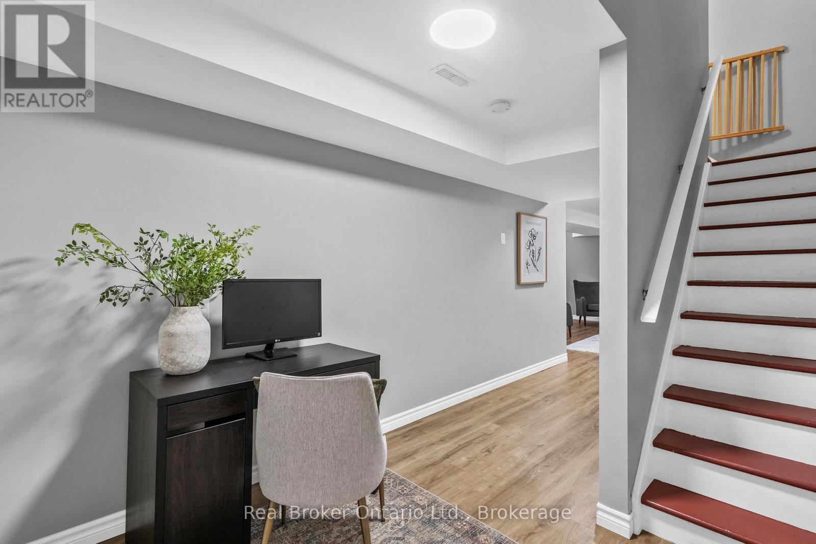 4 Beardmore Crescent, Halton Hills, Ontario  L7J 2Y9 - Photo 27 - W13495582
