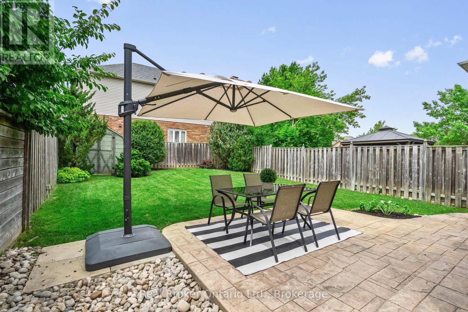 4 Beardmore Crescent, Halton Hills, Ontario  L7J 2Y9 - Photo 34 - W13495582