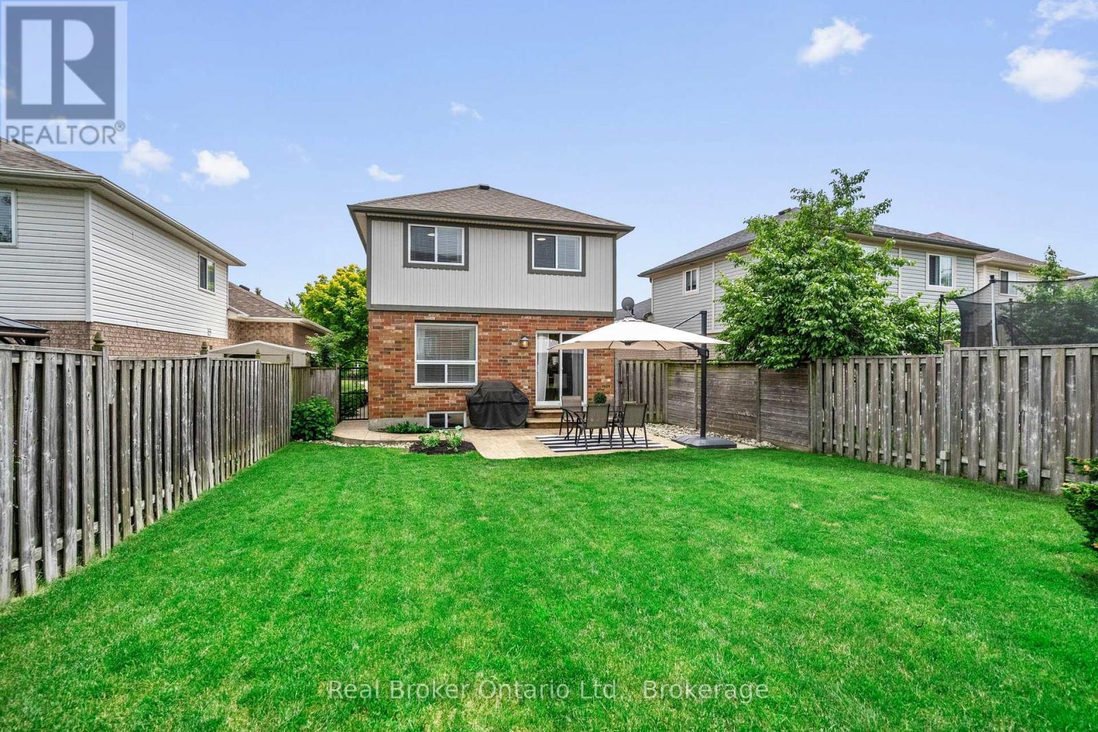 4 Beardmore Crescent, Halton Hills, Ontario  L7J 2Y9 - Photo 35 - W13495582