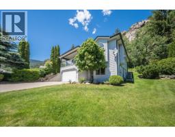 1479 37th Street, Castlegar, British Columbia