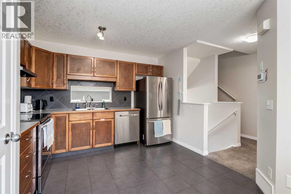 55 Copperfield Court SE, Calgary, Alberta  T2Z 4Z3 - Photo 2 - A2324369