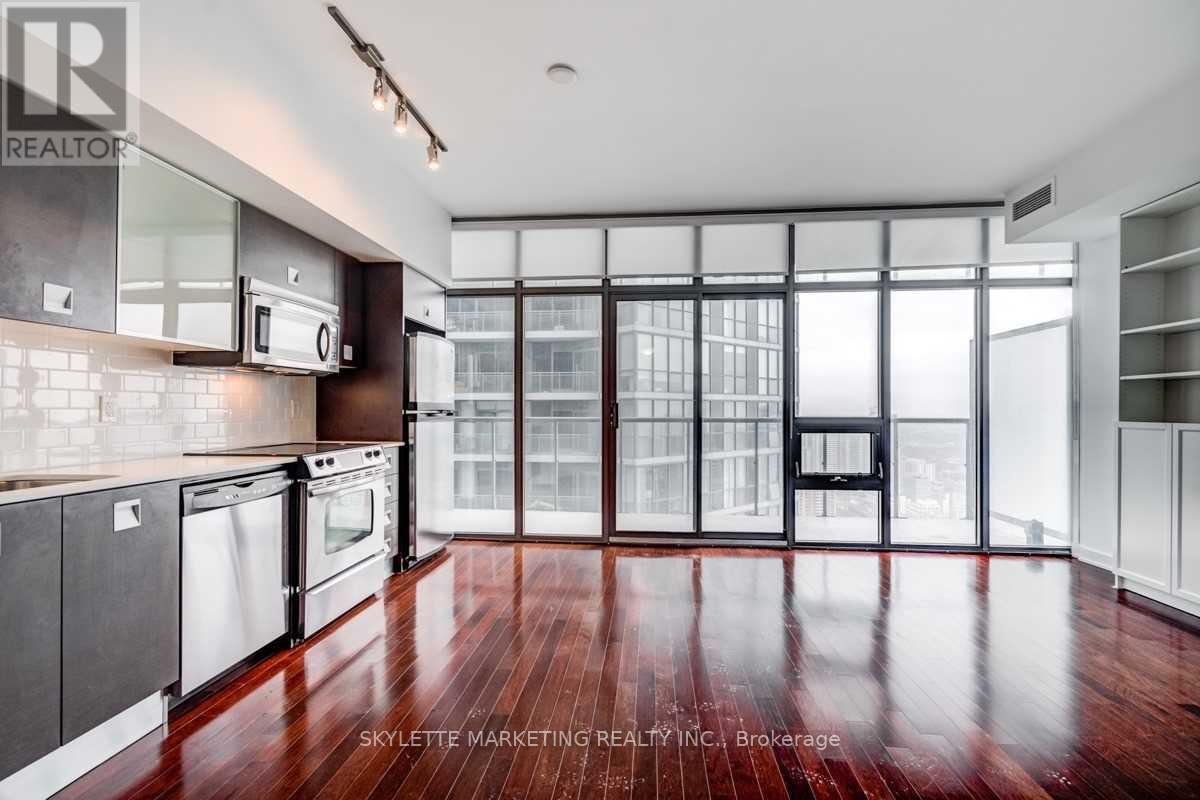 3702 - 33 CHARLES STREET E, Toronto, Ontario
