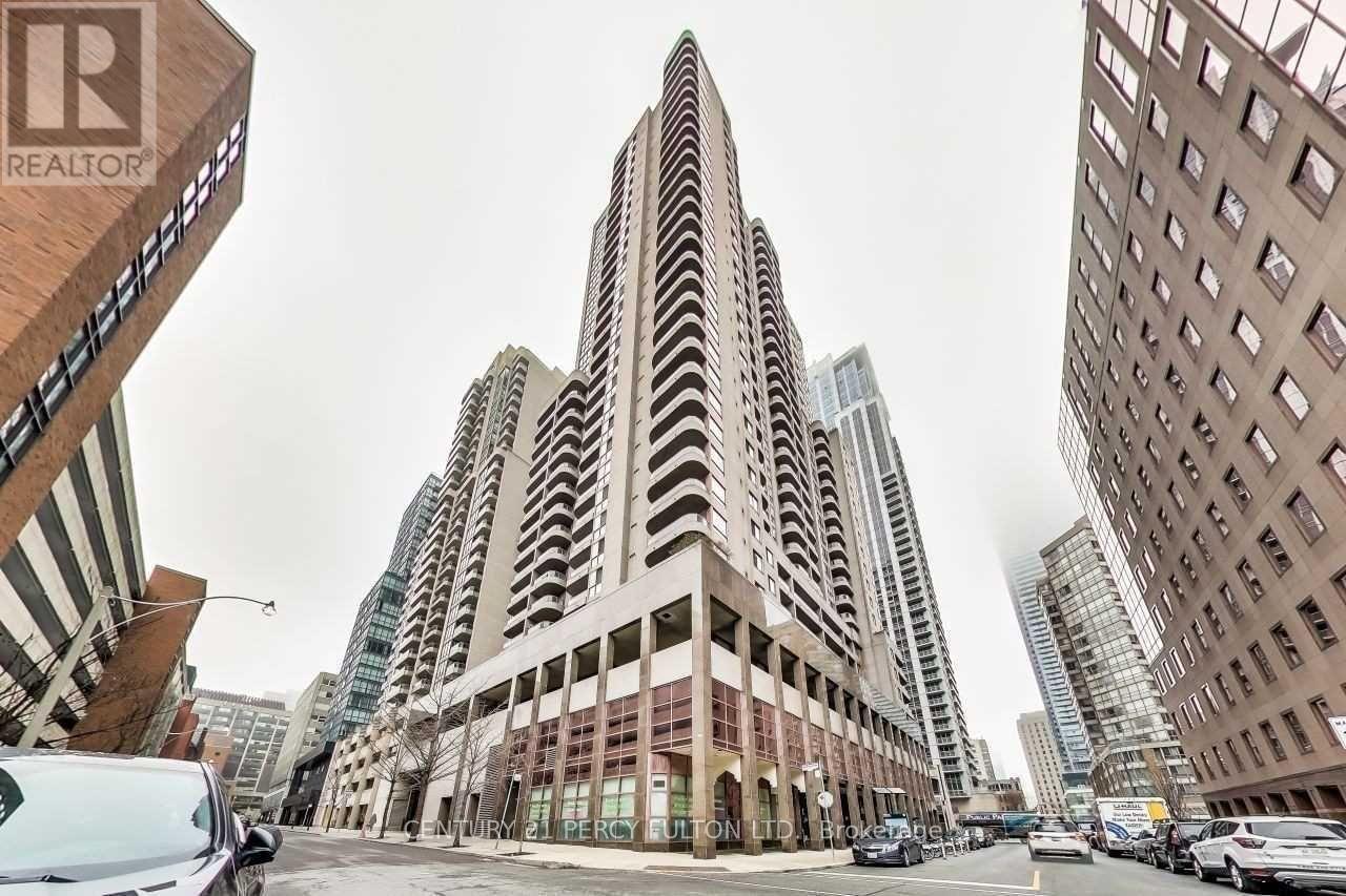 1512 - 736 BAY STREET, Toronto, Ontario