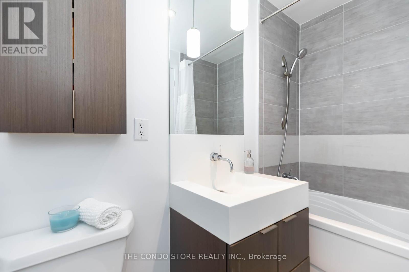 1907 - 110 Charles Street E, Toronto, Ontario  M4Y 1T5 - Photo 20 - C13495588